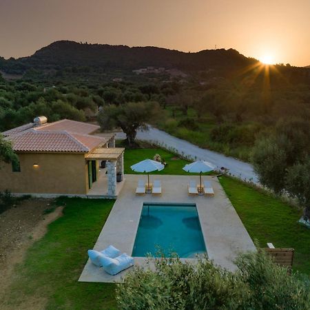 Terra Oleana Cottages Vasilikí エクステリア 写真