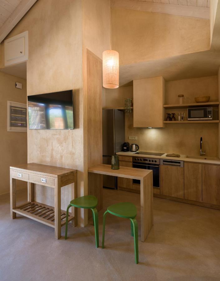 Terra Oleana Cottages Vasilikí エクステリア 写真