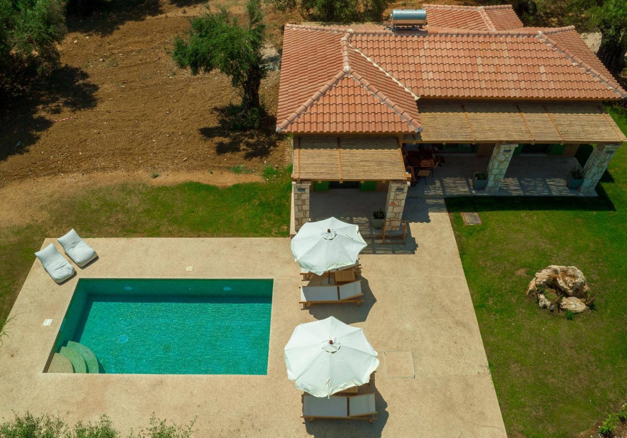 Terra Oleana Cottages Vasilikí エクステリア 写真